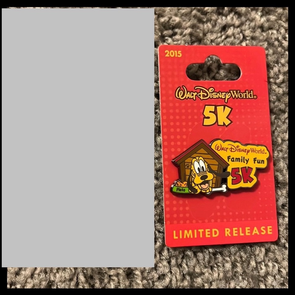Run Disney pin - Pluto